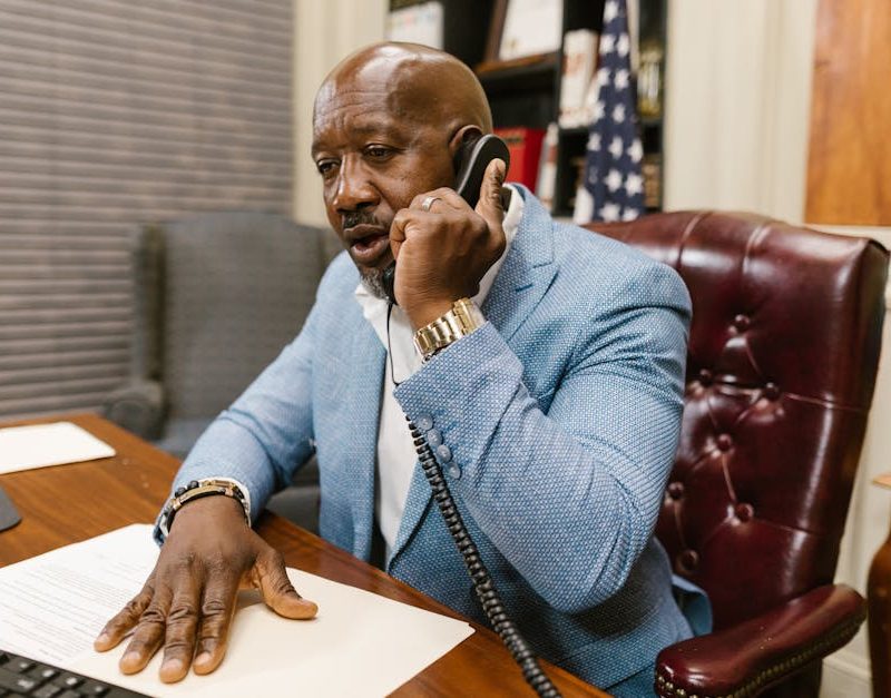 Консультация по банкротству — конфиденциально и профессионально